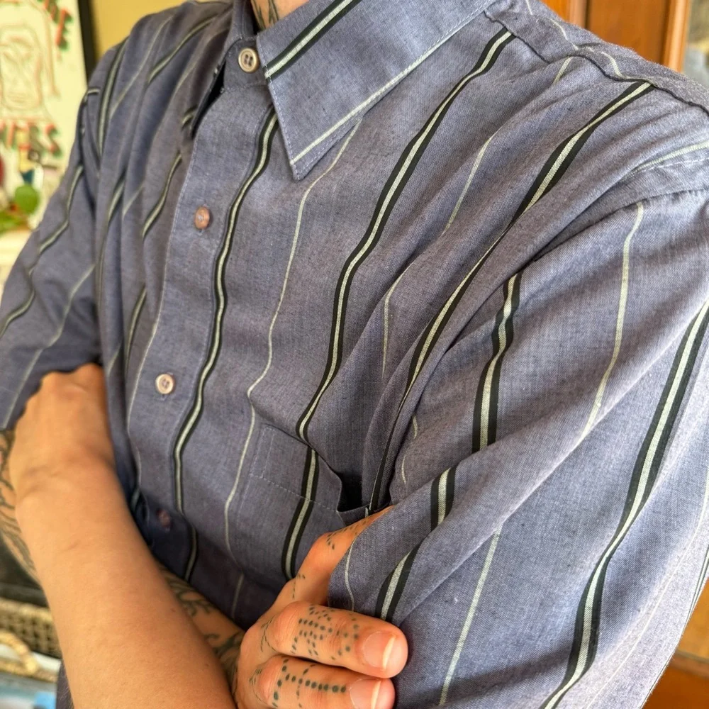 💀 SOLD 💀 Vintage 80s Purple Striped Cropped Boxy Short Sleeve Button Down ~ XL - Picture 5 of 8